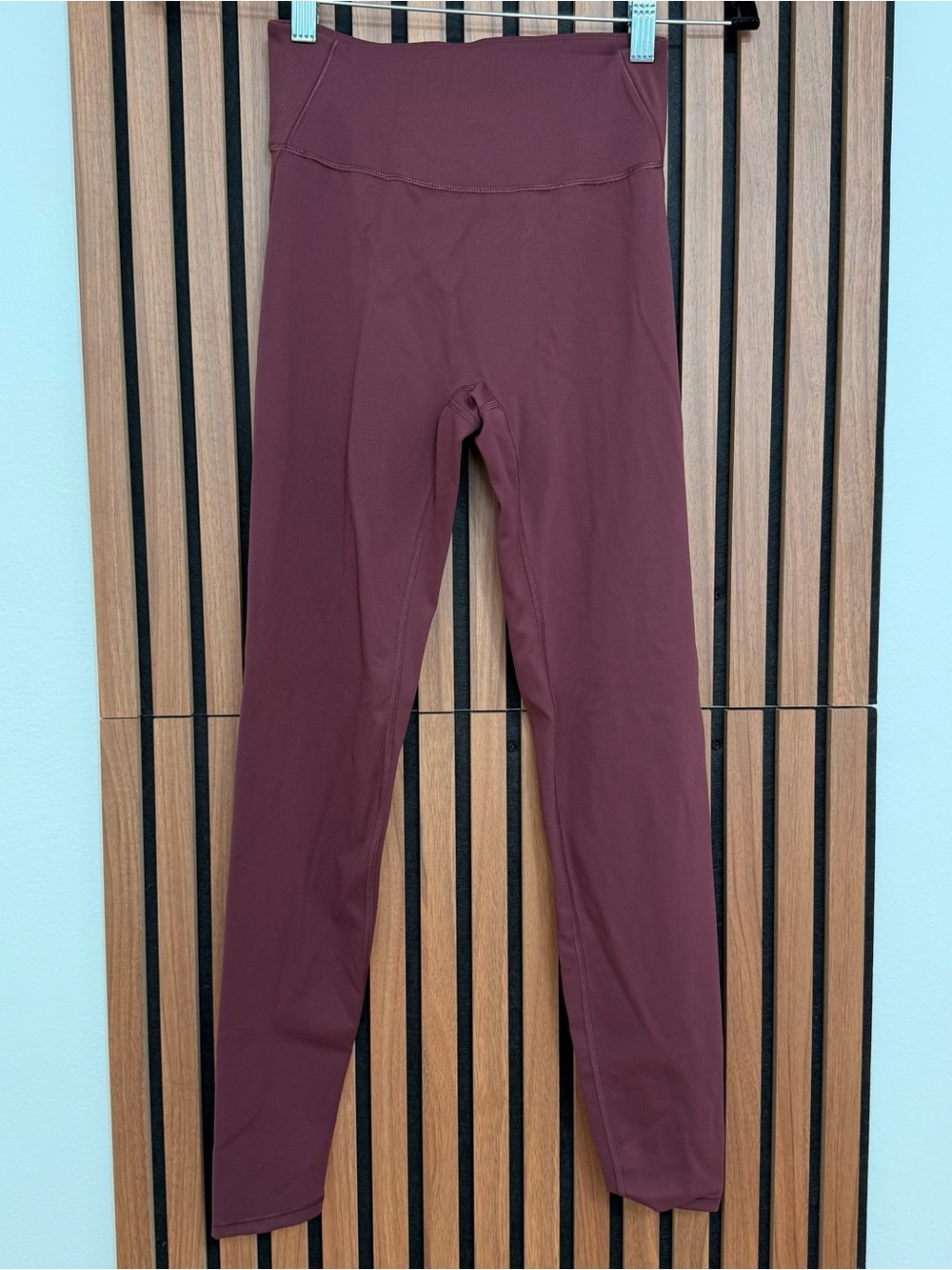 Nike Skims High-Waist Leggings in Maroon